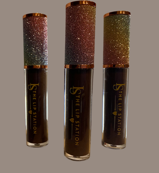 Whisper ( dark brown lipgloss)flavor mint chocolate chip